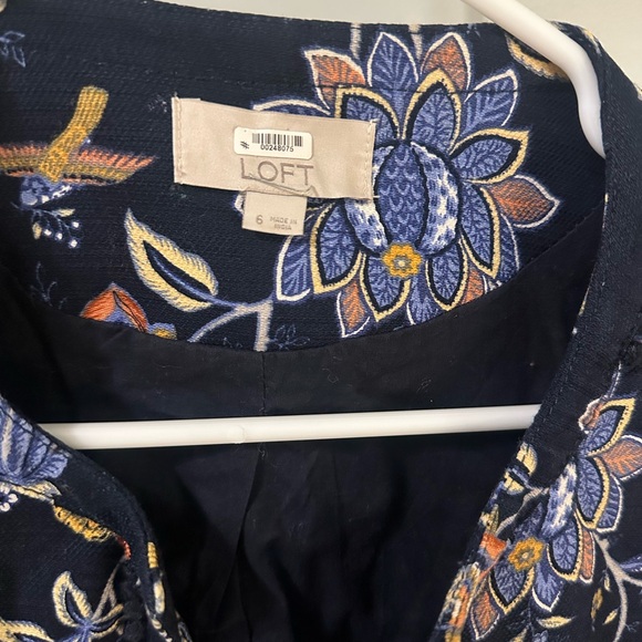 Floral Patterned Jacket - Picture 2 of 2